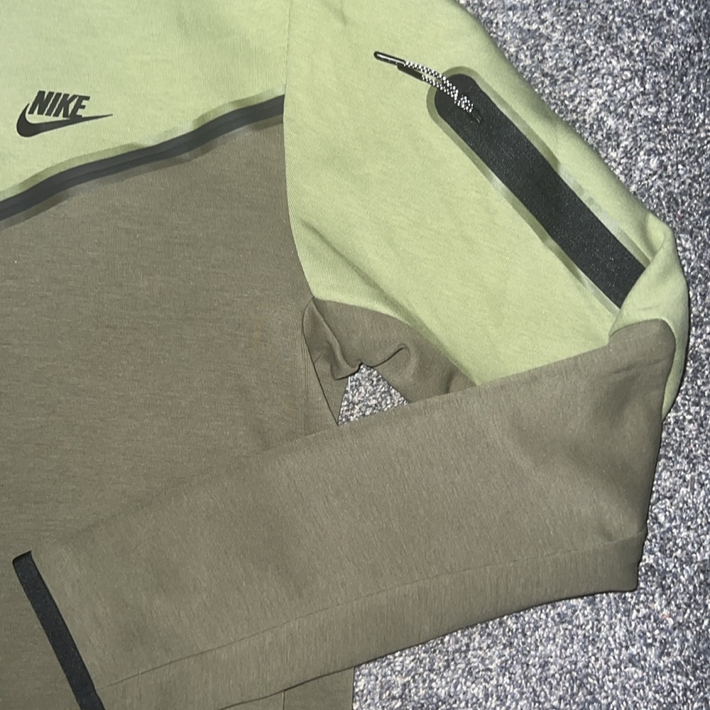 New Nike Tech Full Zip Hooded Jacket - Picture 3 of 6